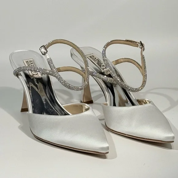 Badgley Mischka Silver and Cream Heels - Picture 7 of 7